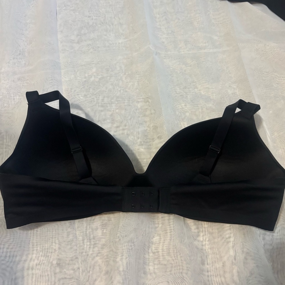 Uniqlo Wireless Bra 38/40 B/C - Picture 6 of 7
